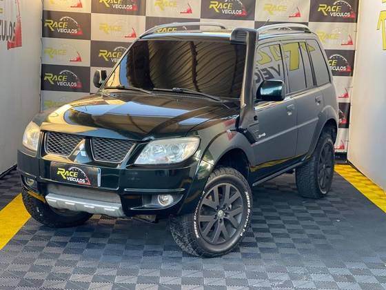 MITSUBISHI PAJERO TR4 2.0 4X4 16V 140CV FLEX 4P AUTOMÁTICO MITSUBISHI PAJERO TR4 2.0 4X4 16V 140CV FLEX 4P AUTOMÁTICO